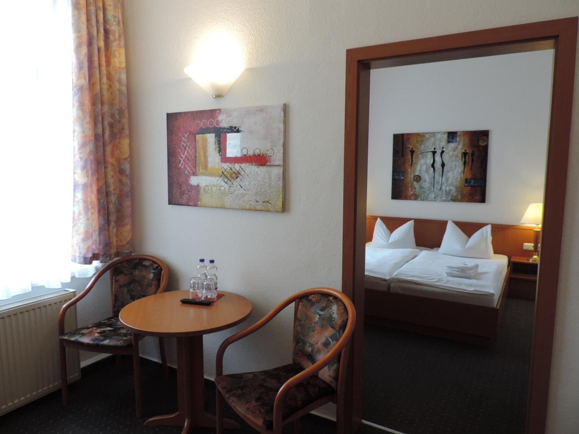 Hotel Carl Von Clausewitz บวร์ก บาย มักเดบวร์ก ห้อง รูปภาพ