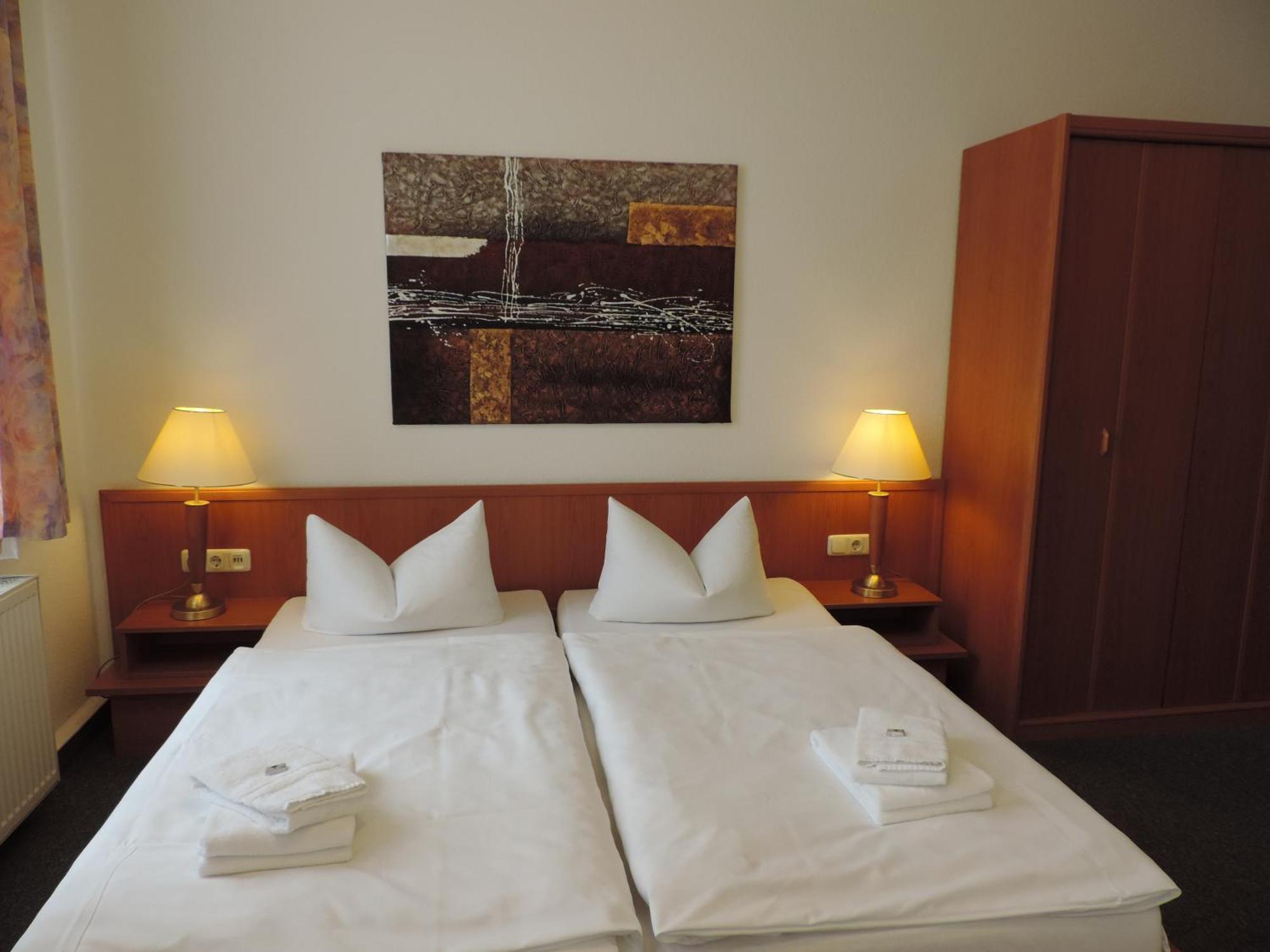 Hotel Carl Von Clausewitz บวร์ก บาย มักเดบวร์ก ห้อง รูปภาพ
