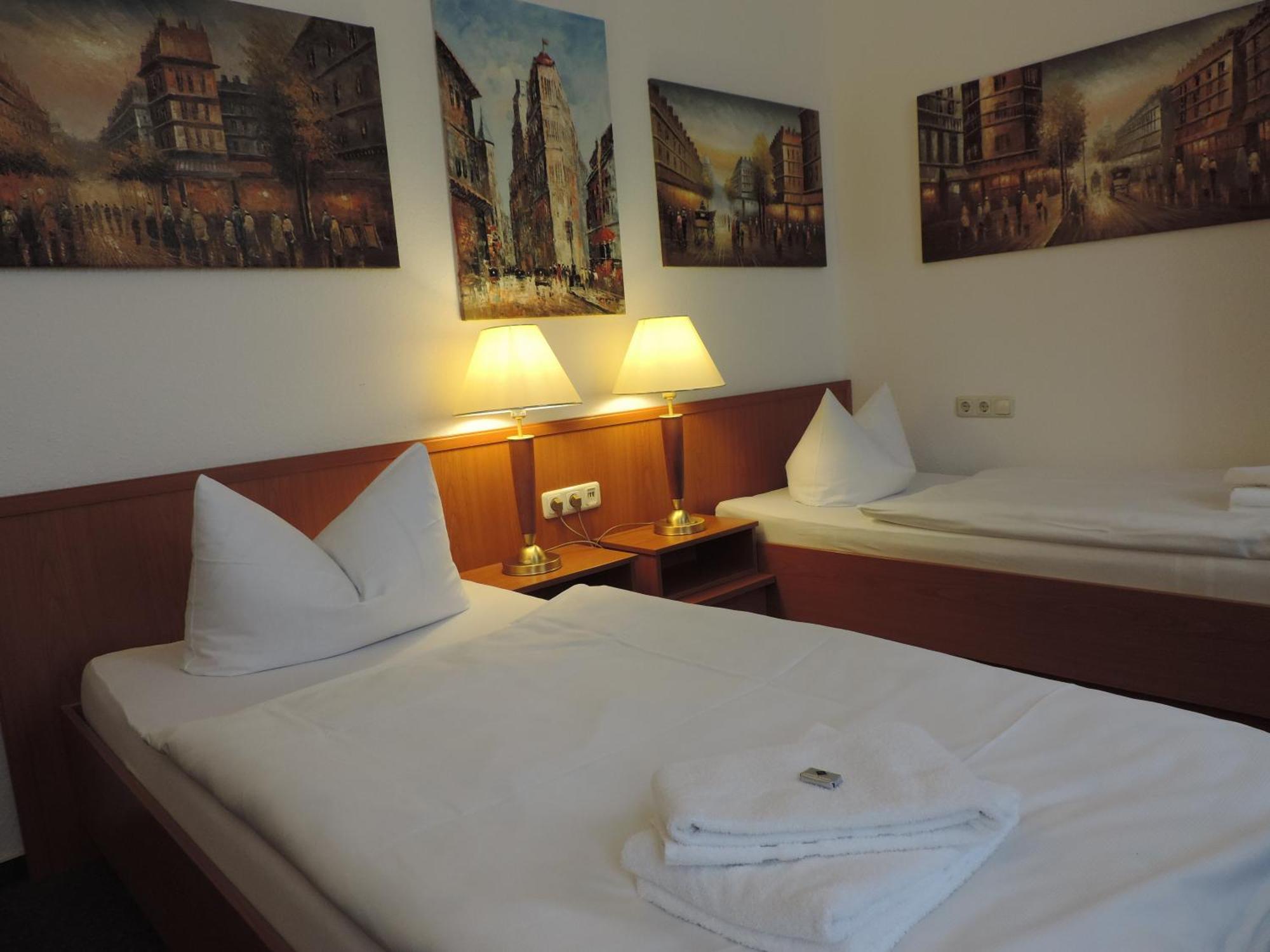Hotel Carl Von Clausewitz บวร์ก บาย มักเดบวร์ก ห้อง รูปภาพ