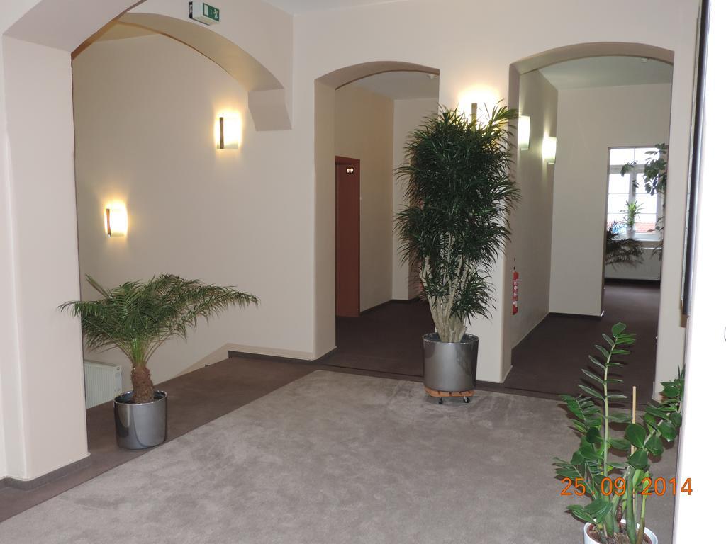 Hotel Carl Von Clausewitz บวร์ก บาย มักเดบวร์ก ภายนอก รูปภาพ